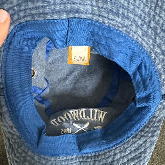 Bucket hat - Picture 3 of 3